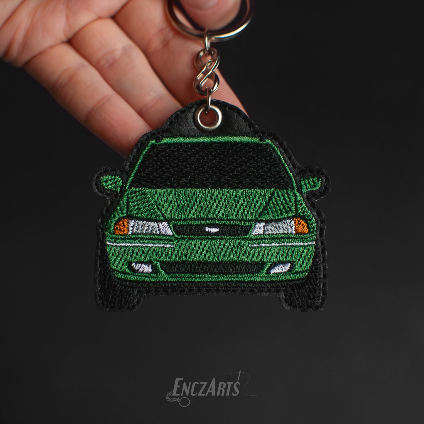 Personalizowany brelok z haftem Daewoo Nexia idealny prezent dla fana motoryzacji