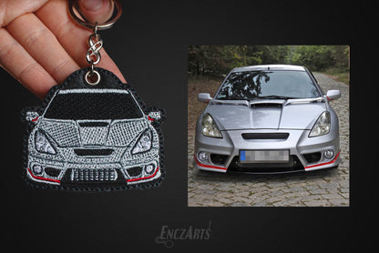 Zdjęcie produktu haftowanego breloka EnczArts CUSTOM na zamowienie ze zdjecia Toyota Celica VII