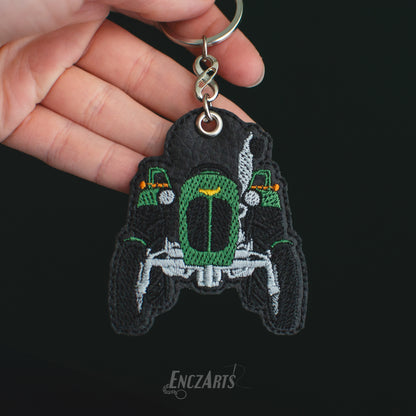 Personalizowany brelok traktor EnczArts przedstawiający Ursus C-325 oryginalny prezent dla kierowcy 